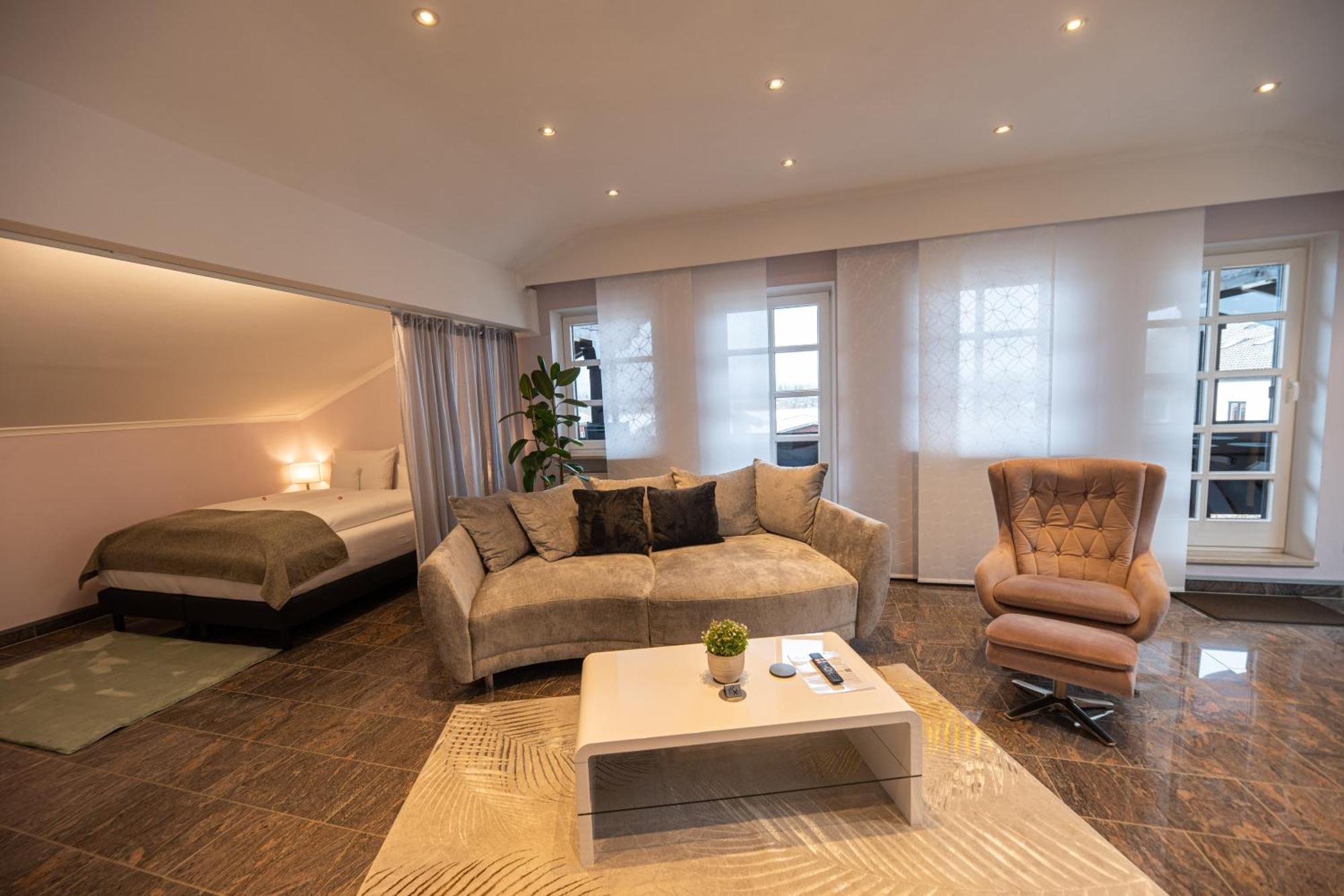 Ferienwohnung Chiemgauzeit - Chiemgaukarte انزل المظهر الخارجي الصورة
