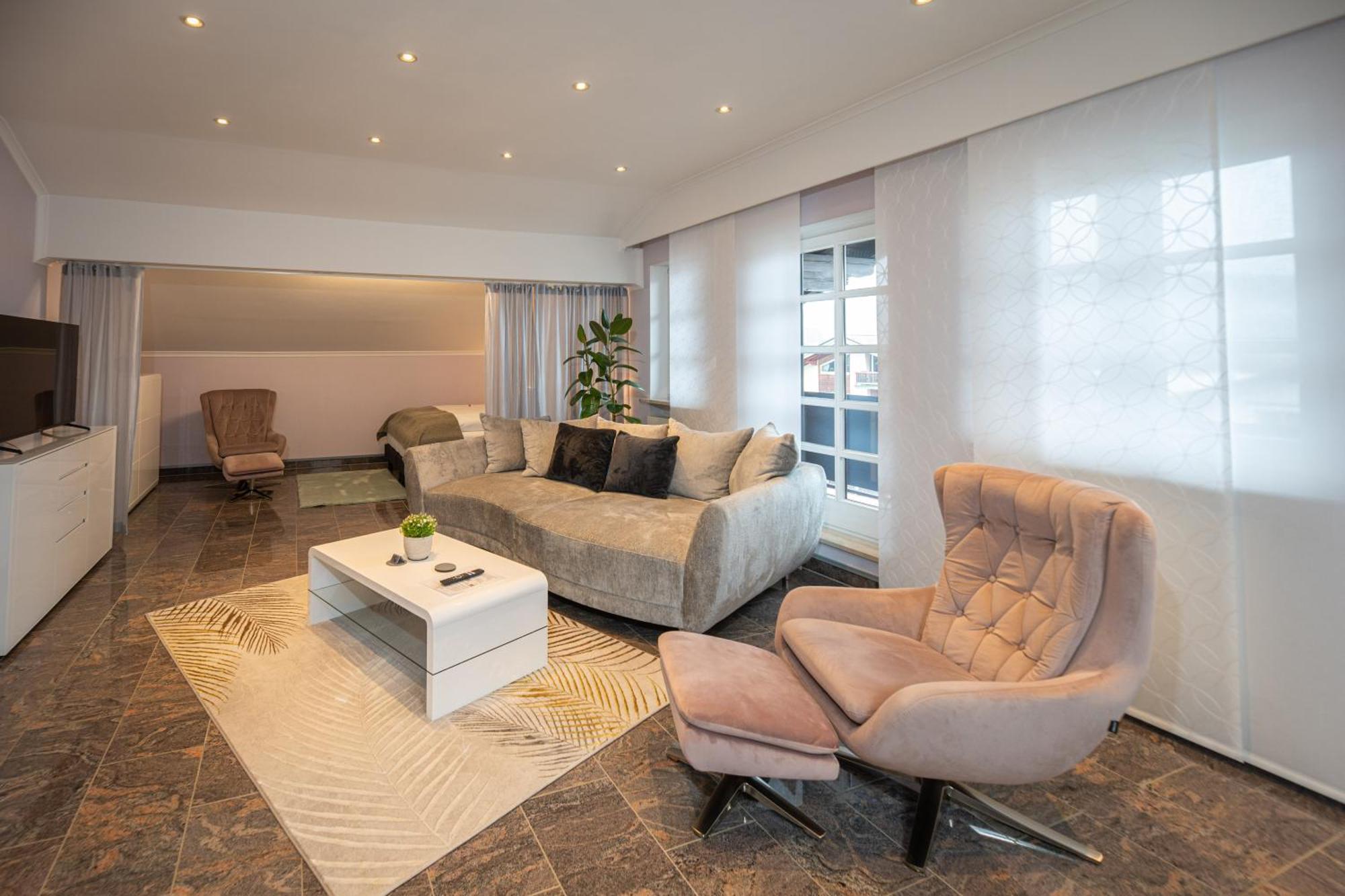 Ferienwohnung Chiemgauzeit - Chiemgaukarte انزل المظهر الخارجي الصورة